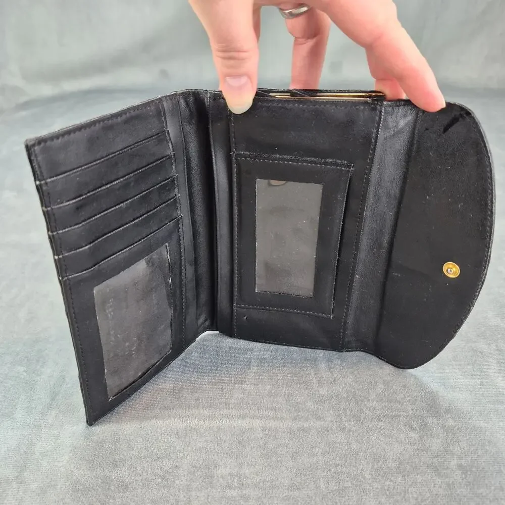 Vintage Eel Skin Leather Kiss Closure Lock Black Bi-Fold Wallet Coin Purse